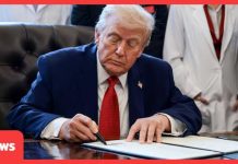 OVAL OFFICE MOMENT: President Trump Signs Executive