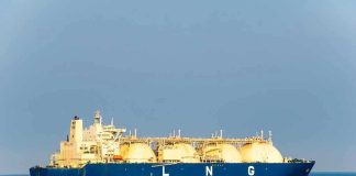 Asia’s Gas Gamble Risks U.S. Bill Shock LNG tanker ship sailing on open sea.